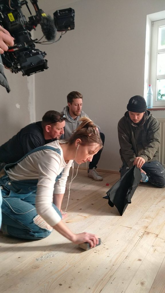 Buntspecht - Stories - AXA - Privatschutz - Versicherung - High Quality - Full Service Production - Shooting - Dreh - Storyboard - Casting - Media - Film - Köln